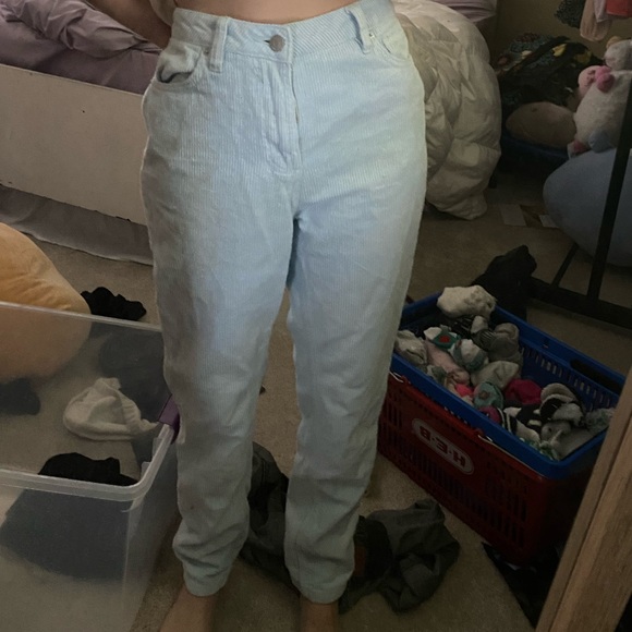 Urban Outfitters - Picture 6 of 7